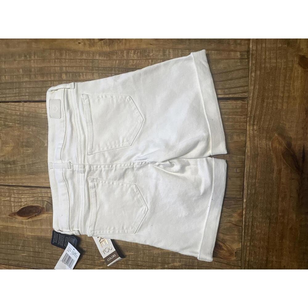 New with tags Celebrity Pink Girls White Denim Shorts Size 8 - Picture 3 of 4